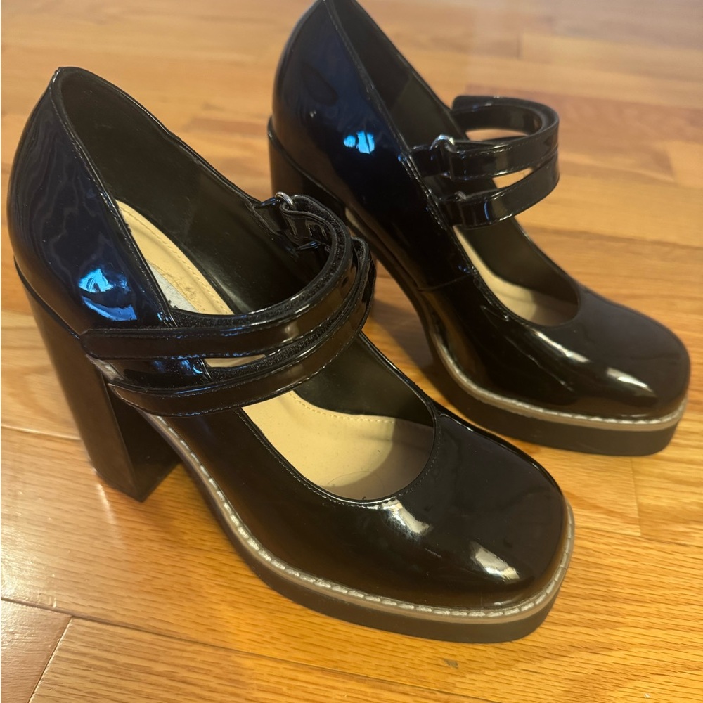 Steve Madden Glossy Black Mary Jane Heels